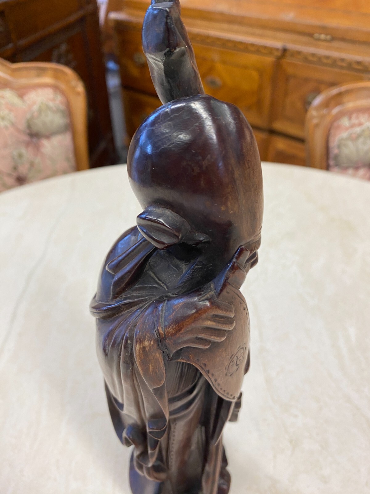 CHINA SKULPTUR AUS HOLZ SITZENDER GELEHRTER 30cm HOCH – Bild 7