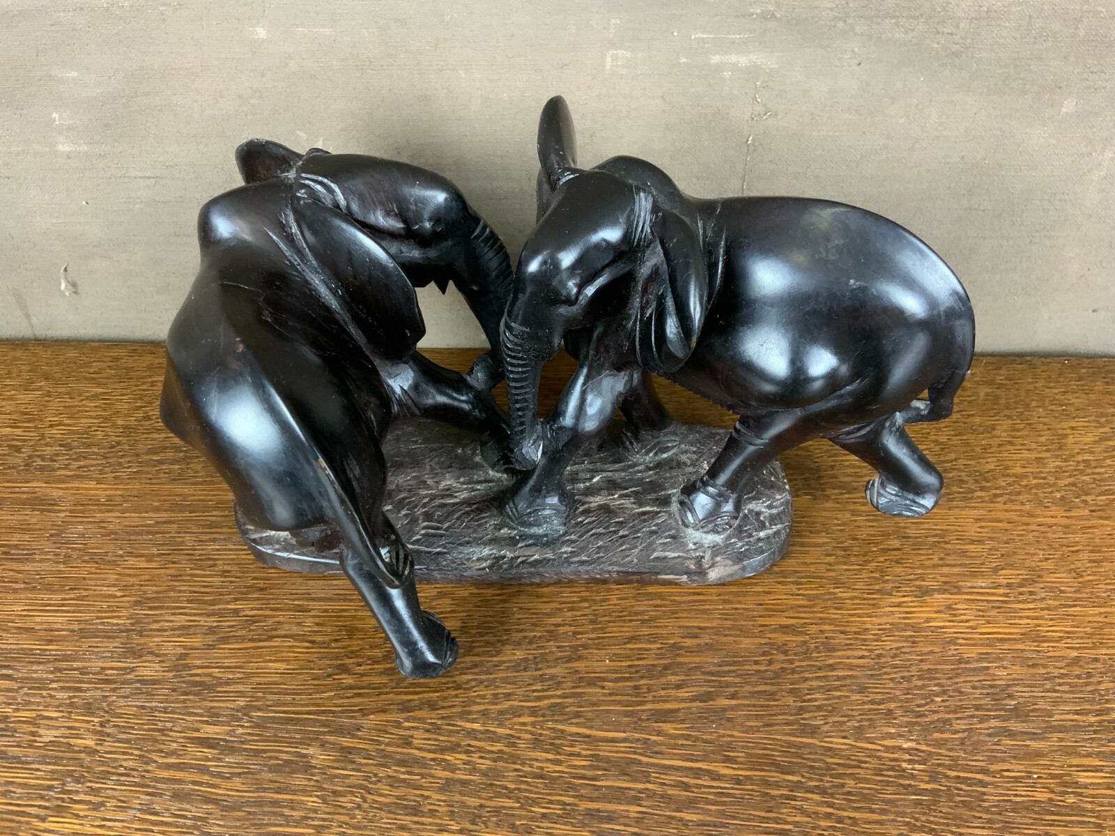 AFRIKA SKULPTUR ELEFANTEN AUS EBENHOLZ SEHR SCHÖNER ZUSTAND