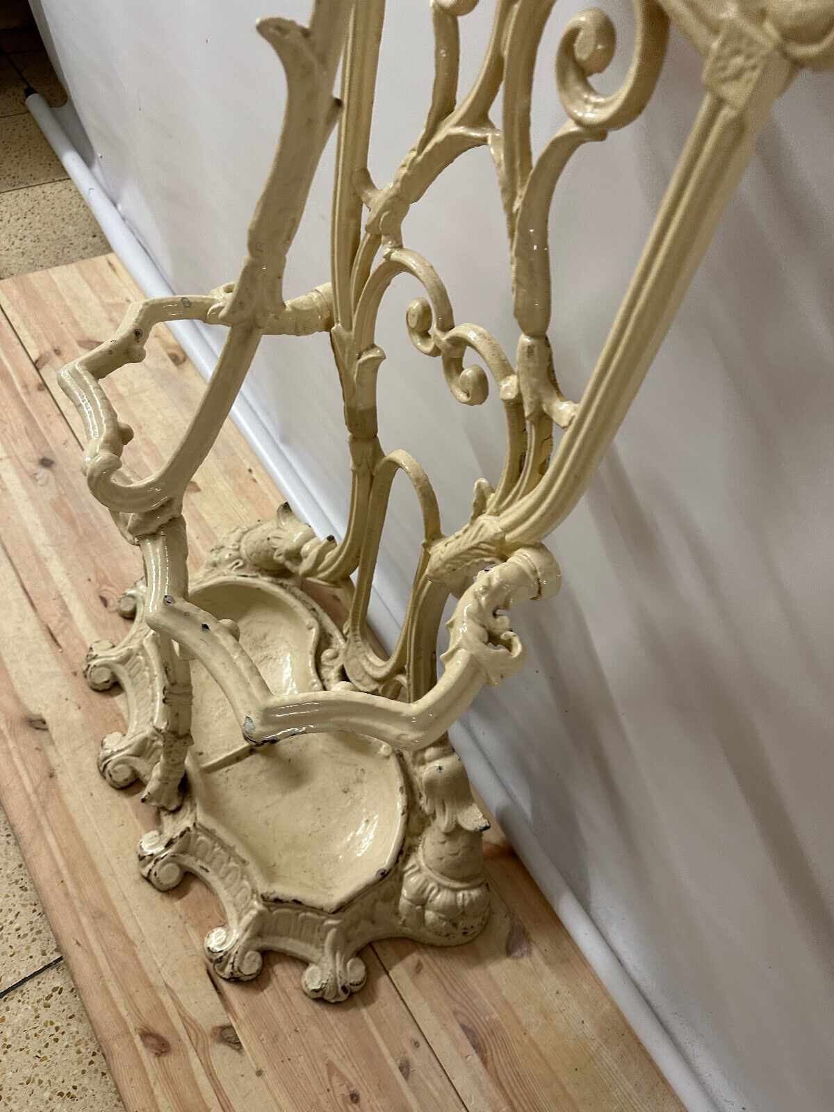 ANTIKE JUGENDSTIL GARDEROBE AUS METALL UM 1910 195cm – Bild 9