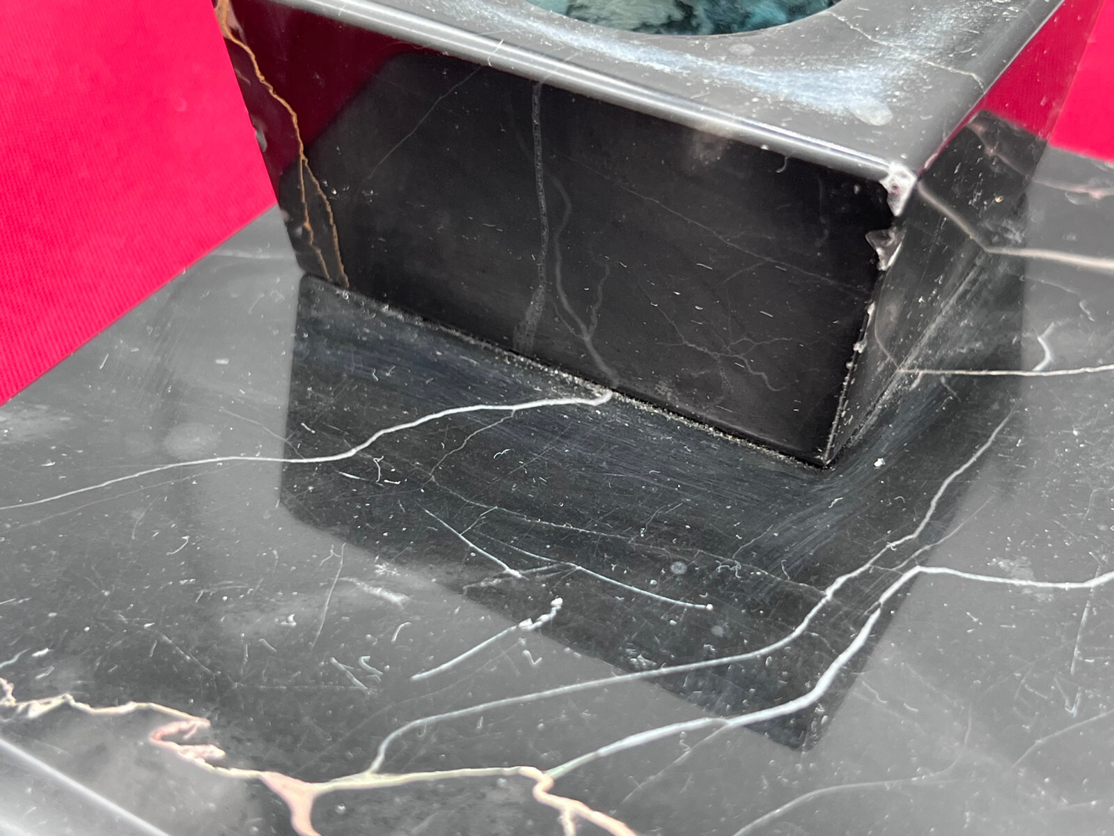 ANTIKE ART DECO SCHREIBTISCH GARNITUR AUS PORTORO MARMOR UM 1920 – Bild 12