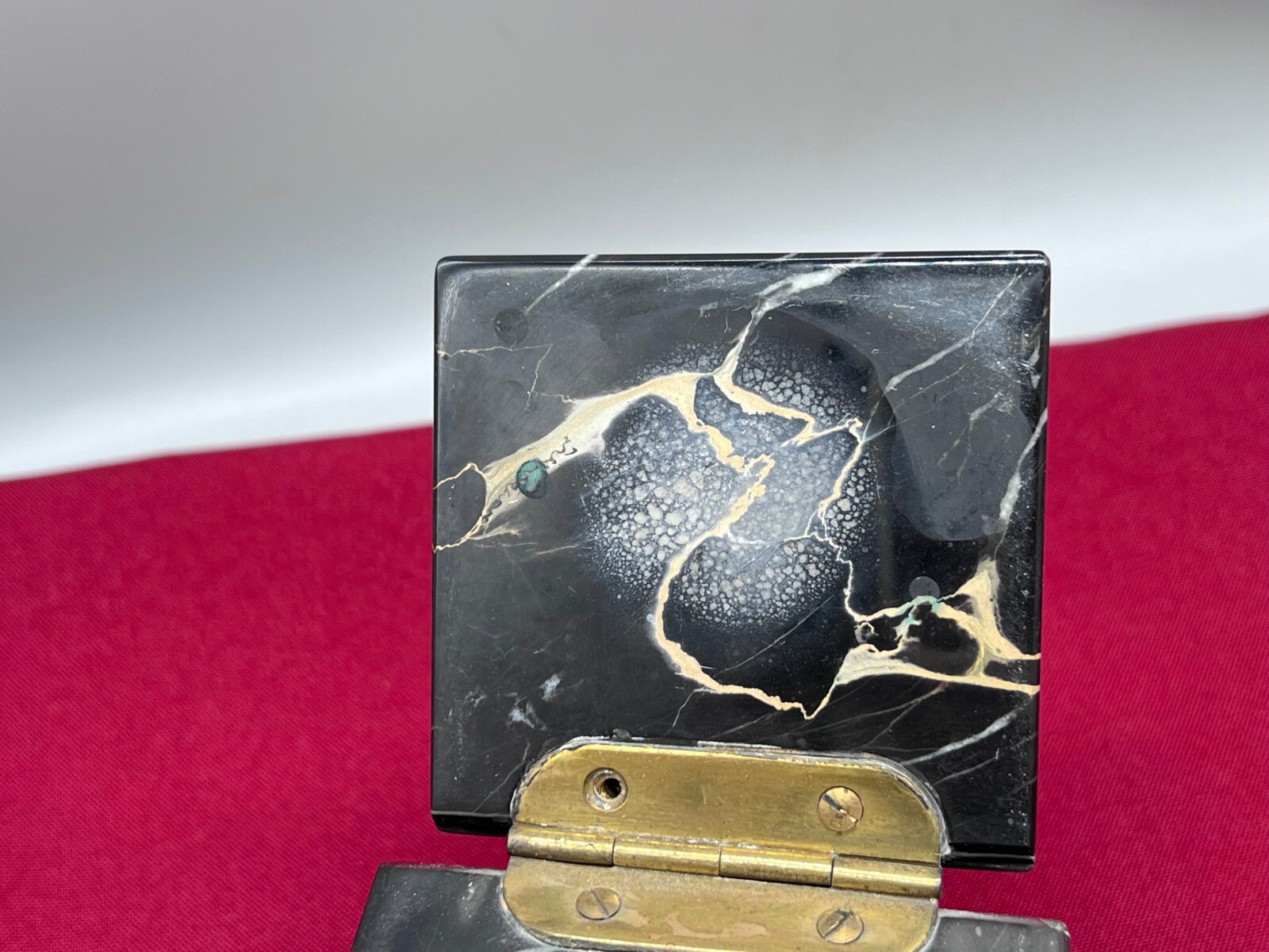 ANTIKE ART DECO SCHREIBTISCH GARNITUR AUS PORTORO MARMOR UM 1920 – Bild 14