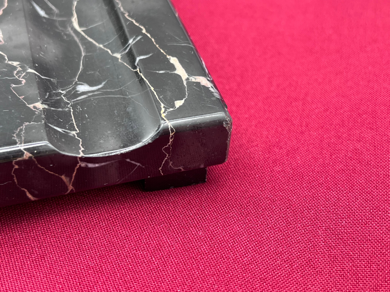 ANTIKE ART DECO SCHREIBTISCH GARNITUR AUS PORTORO MARMOR UM 1920 – Bild 19