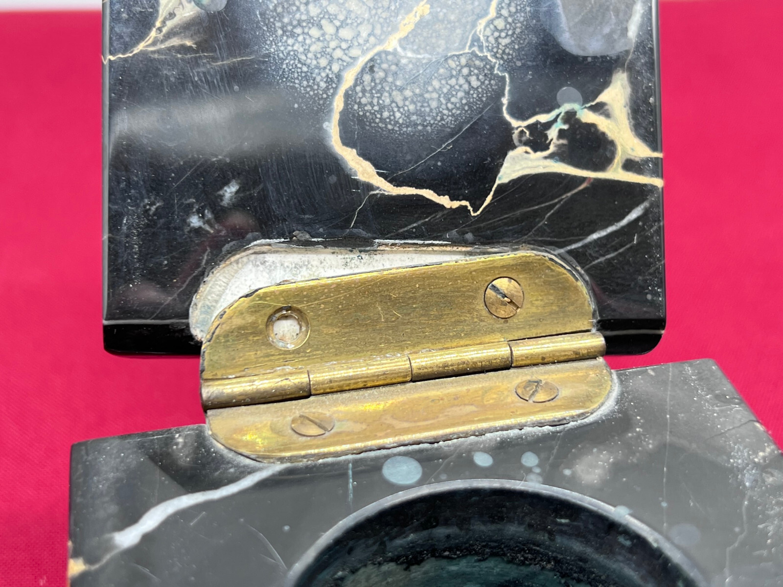 ANTIKE ART DECO SCHREIBTISCH GARNITUR AUS PORTORO MARMOR UM 1920 – Bild 21