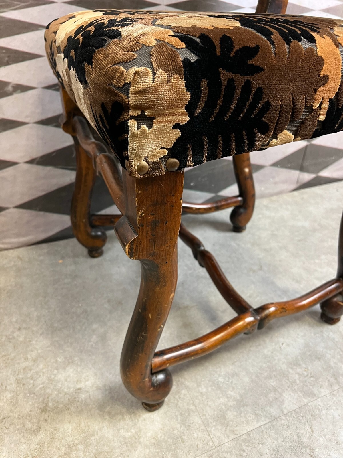 ANTIKER STUHL 19 TES JHDT HOLZ GESTELL UND HOHE RÜCKENLEHNE – Bild 14