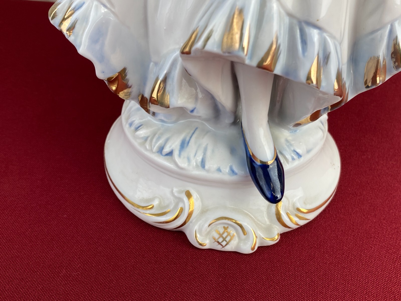 FIGUR AUS PORZELLAN TEILS HANDBEMALT GALANTE ROKOKO DAME MIT KORB 34cm – Bild 11