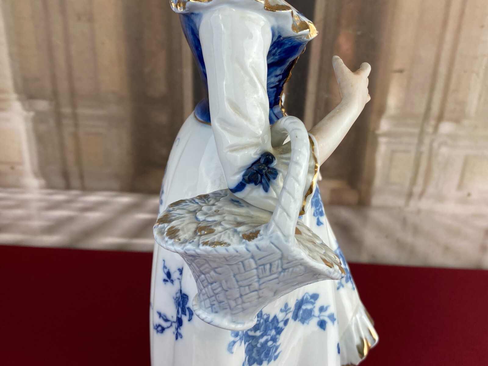 FIGUR AUS PORZELLAN TEILS HANDBEMALT GALANTE ROKOKO DAME MIT KORB 34cm – Bild 14