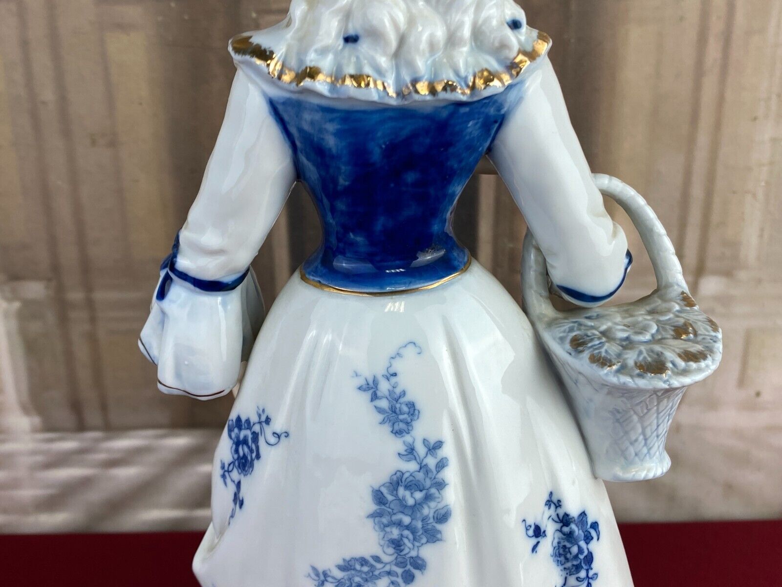 FIGUR AUS PORZELLAN TEILS HANDBEMALT GALANTE ROKOKO DAME MIT KORB 34cm – Bild 16