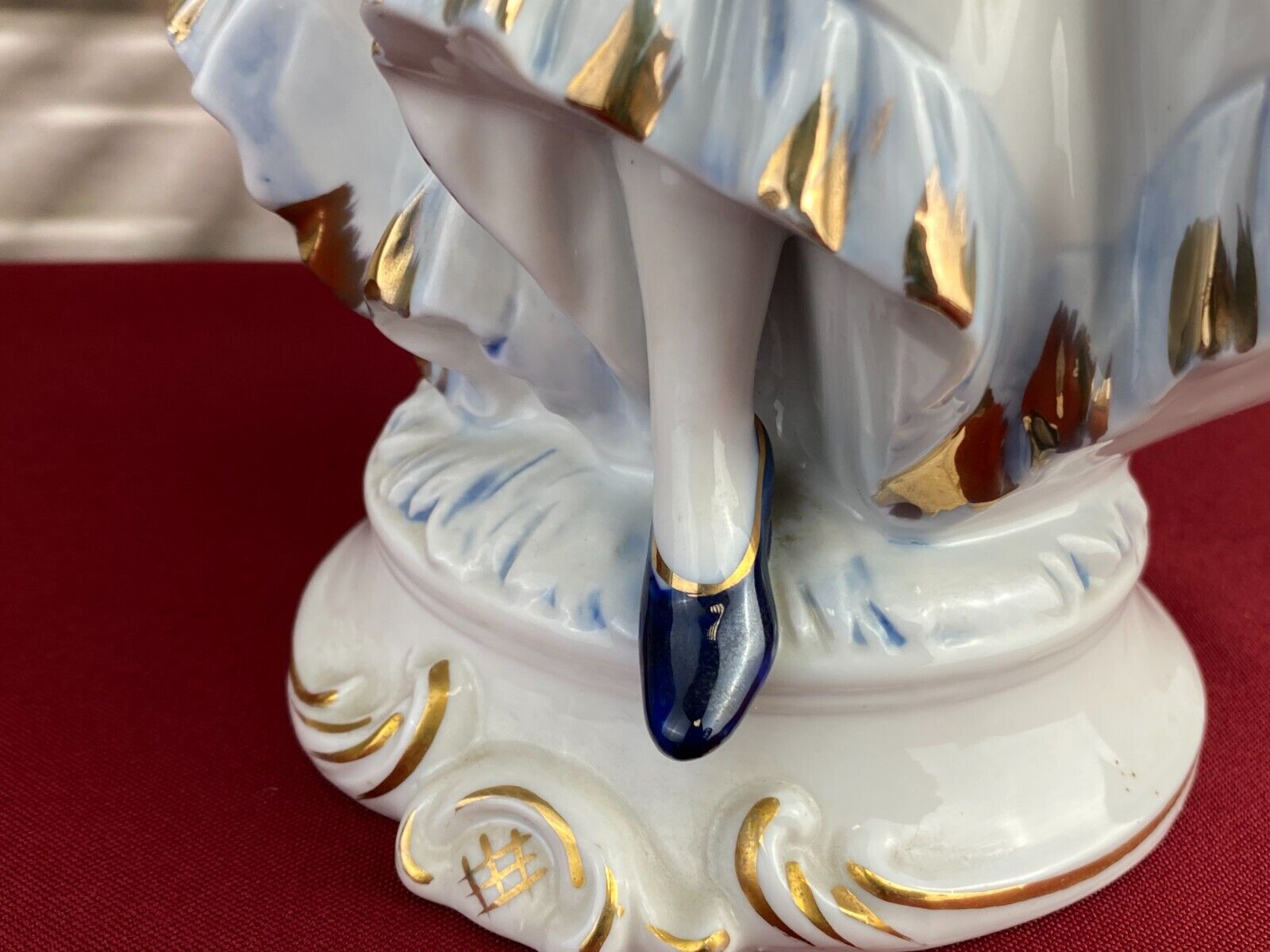 FIGUR AUS PORZELLAN TEILS HANDBEMALT GALANTE ROKOKO DAME MIT KORB 34cm – Bild 23