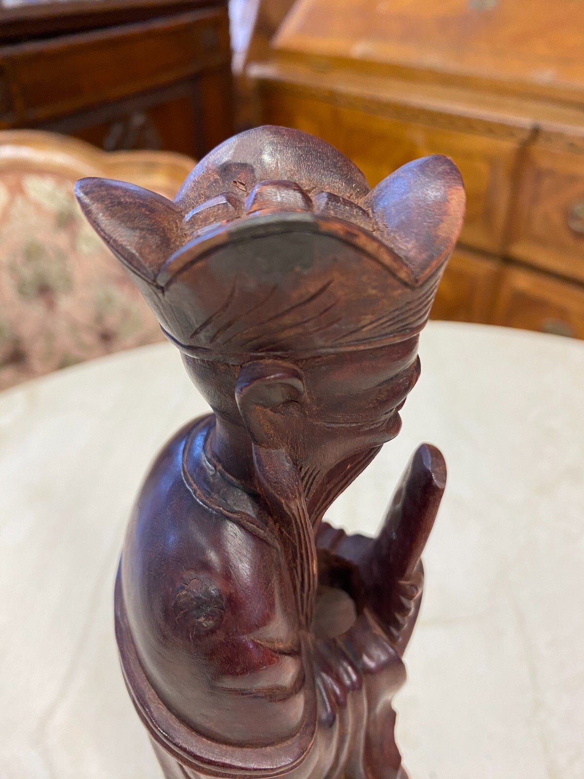 CHINA SKULPTUR AUS HOLZ GELEHRTER 30cm HOCH – Bild 7