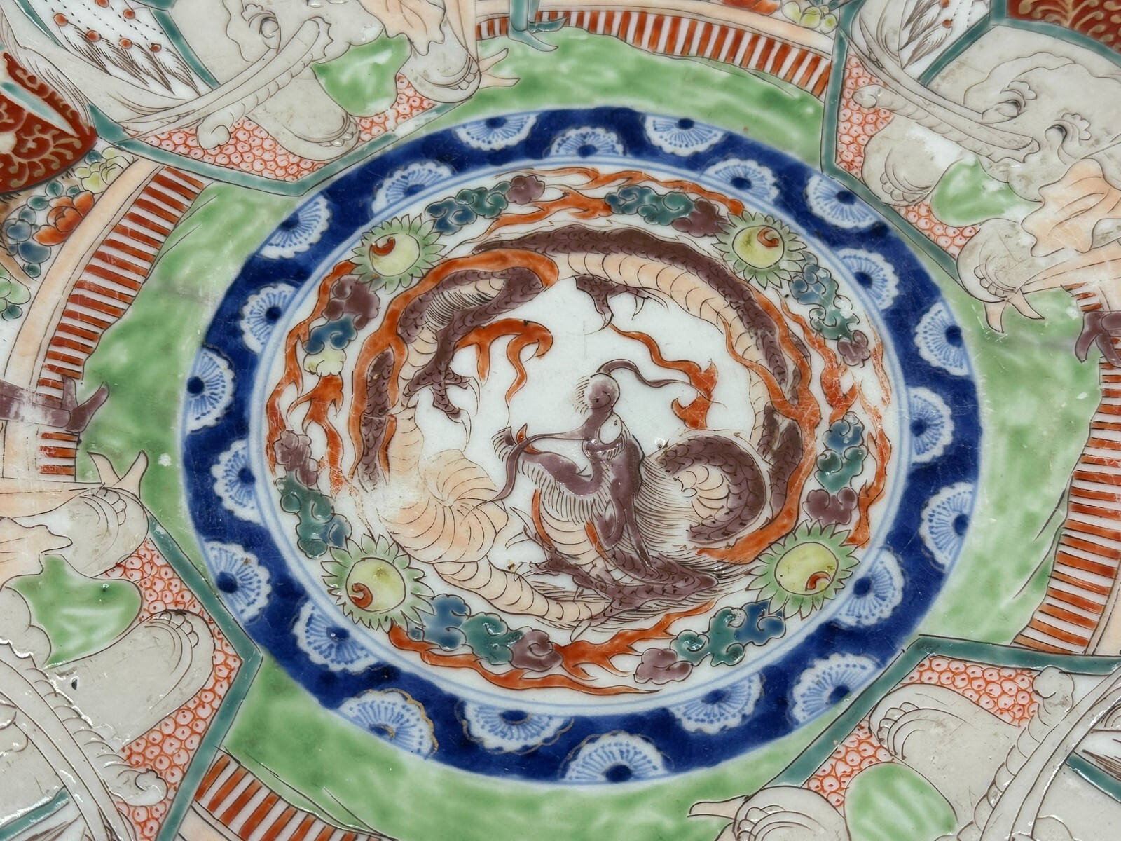 ANTIKER IMARI TELLER 39,5cm AUS PORZELLAN SEHR GROSS JAPAN 19 TES JHDT – Bild 3