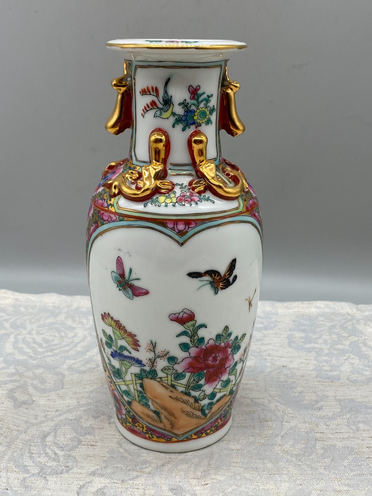 CHINA PORZELLAN VASE BLUMEN INSEKTEN DEKOR HANDBEMALT VERGOLDUNG 20cm – Bild 4