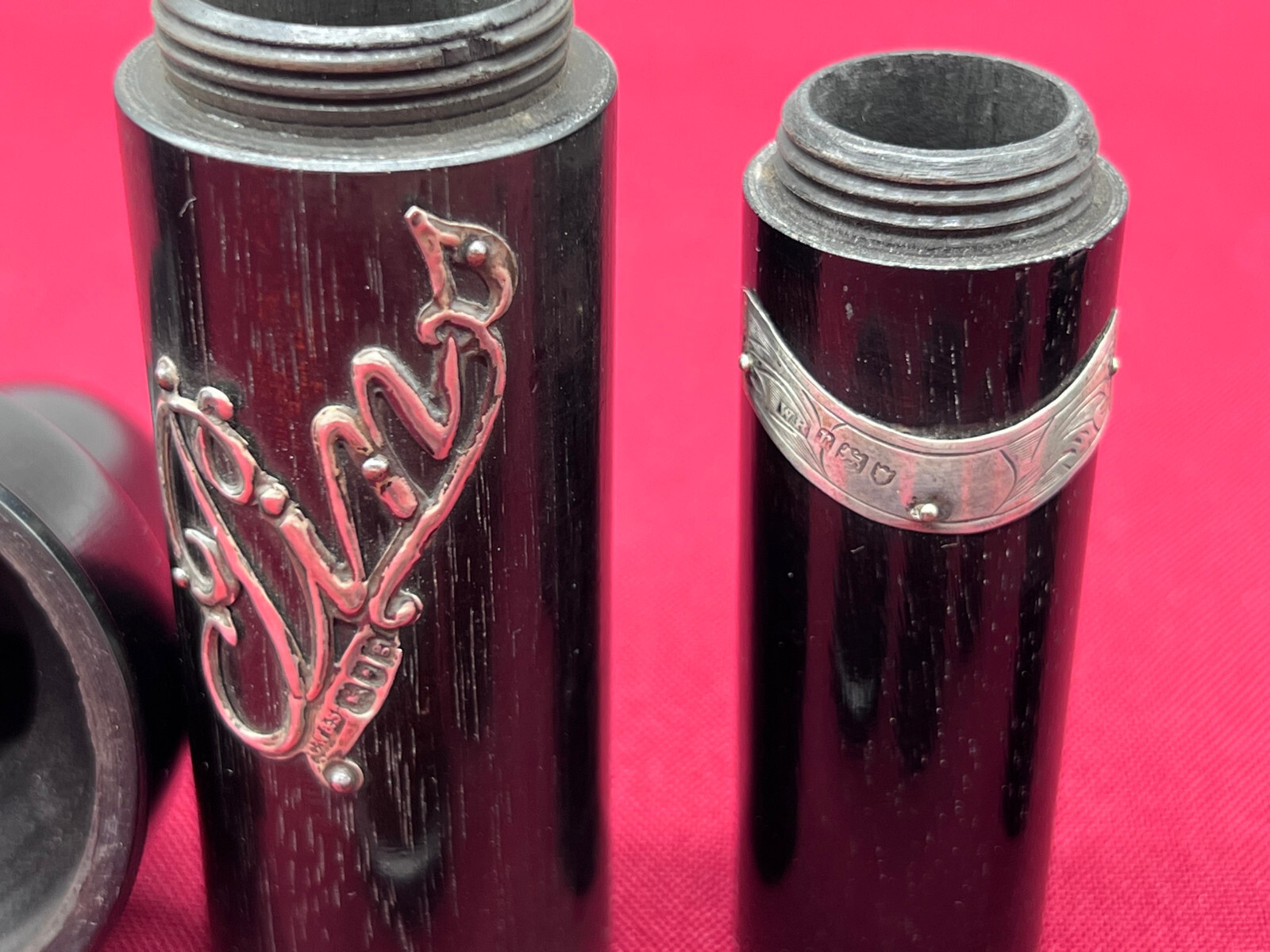 GROSSE SAMMLUNG TABATIEREN DOSEN AUS EBENHOLZ TEILS SILBER PLAKETTE MONOGRAMM – Bild 18