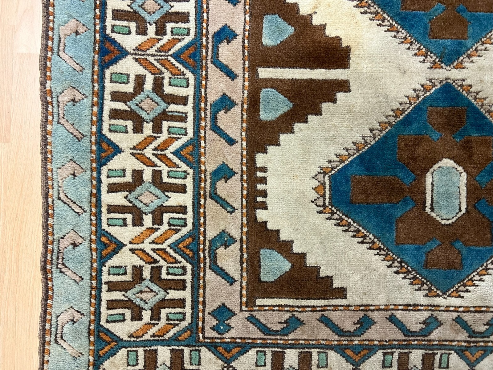 ALTER TEPPICH AUS WOLLE HANDGEKNÜPFT 140x193cm – Bild 7