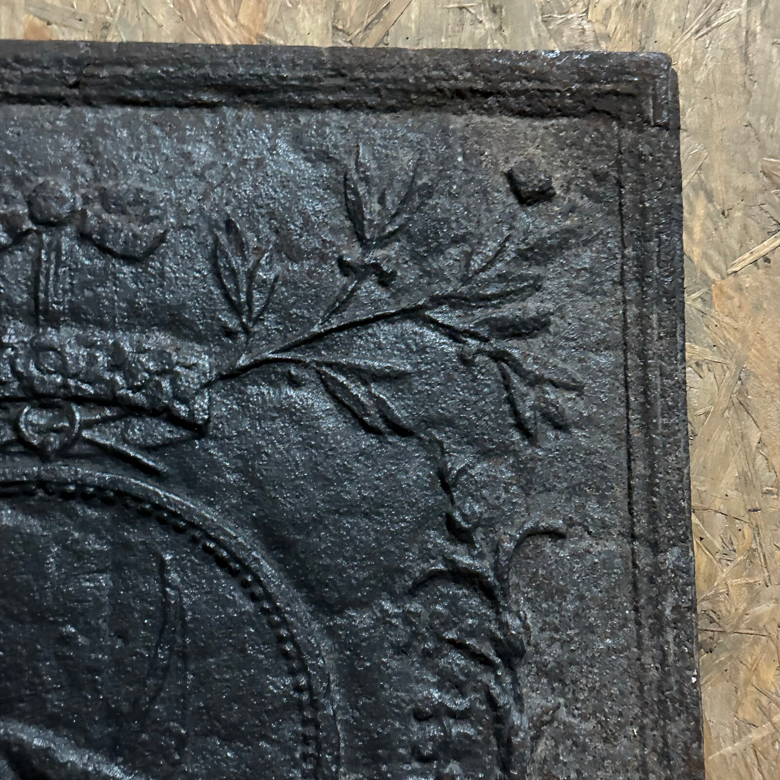 ANTIKE BAROCK OFENPLATTE AUS EISEN 17/18 TES JHDT AMOR 47x48cm AMORETTE – Bild 5