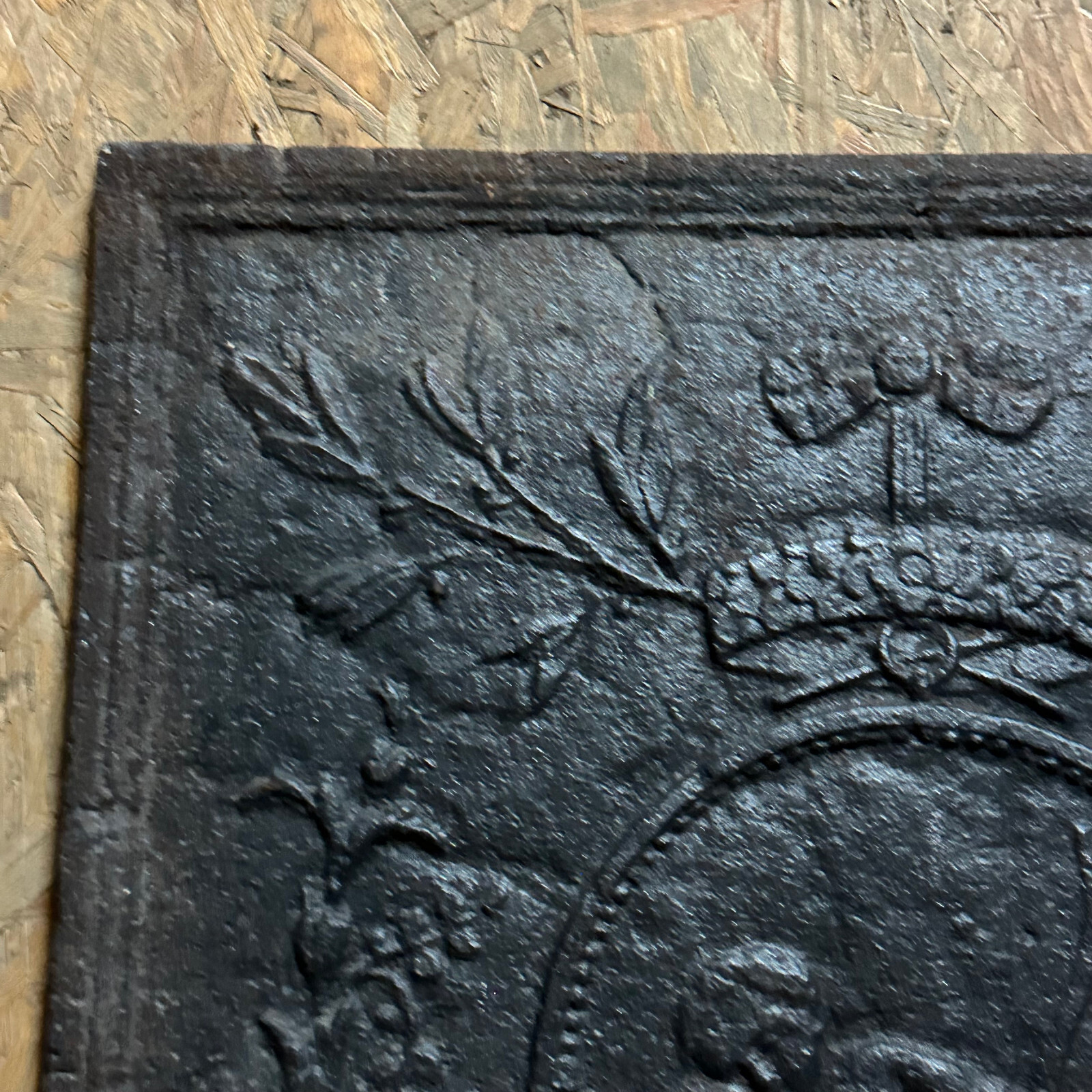 ANTIKE BAROCK OFENPLATTE AUS EISEN 17/18 TES JHDT AMOR 47x48cm AMORETTE – Bild 6