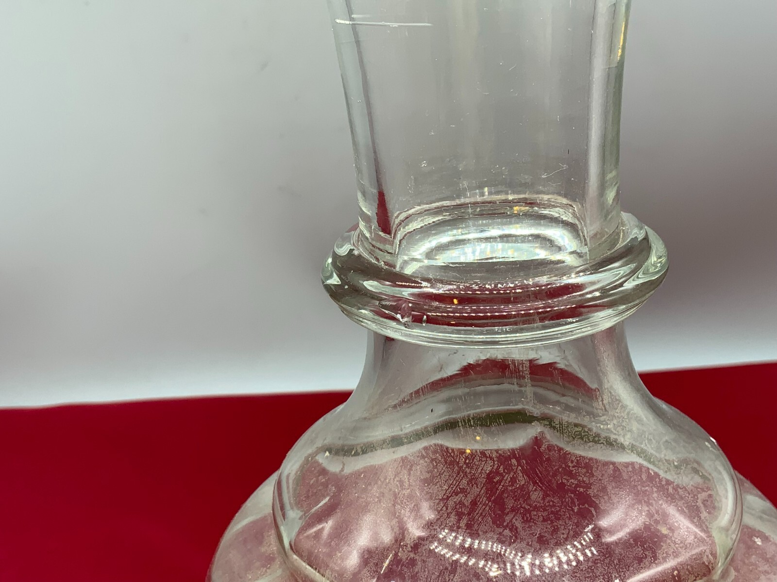 Große antike Flasche aus Glas, mundgeblasen. Ohne Chips, innen Ablagerungen, 2l. – Bild 10