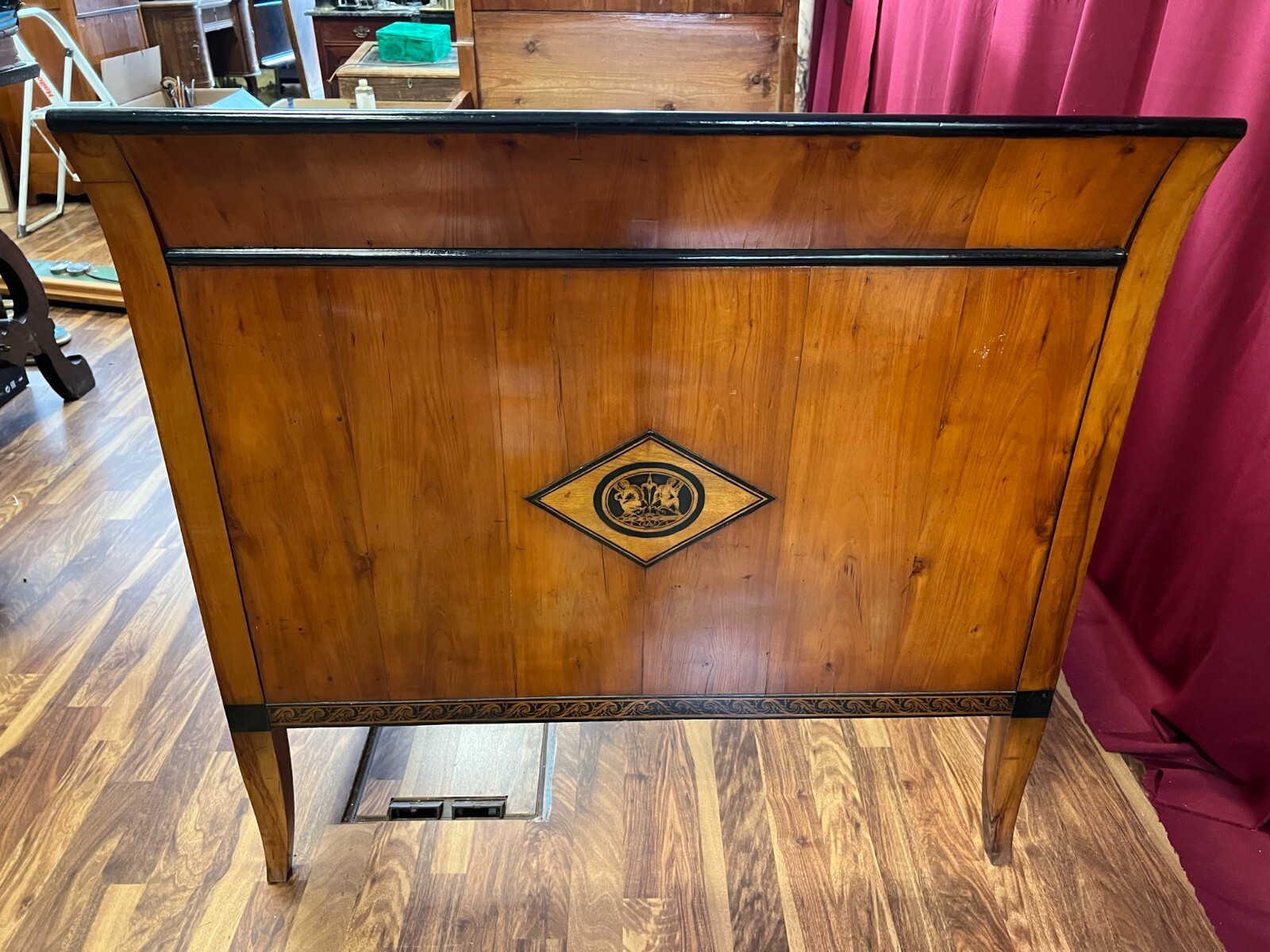 BIEDERMEIER BETTGESTELL ANTIK 19 TES JH NUSSBAUM FURNIER AMORETTEN BETT GESTELL – Bild 7