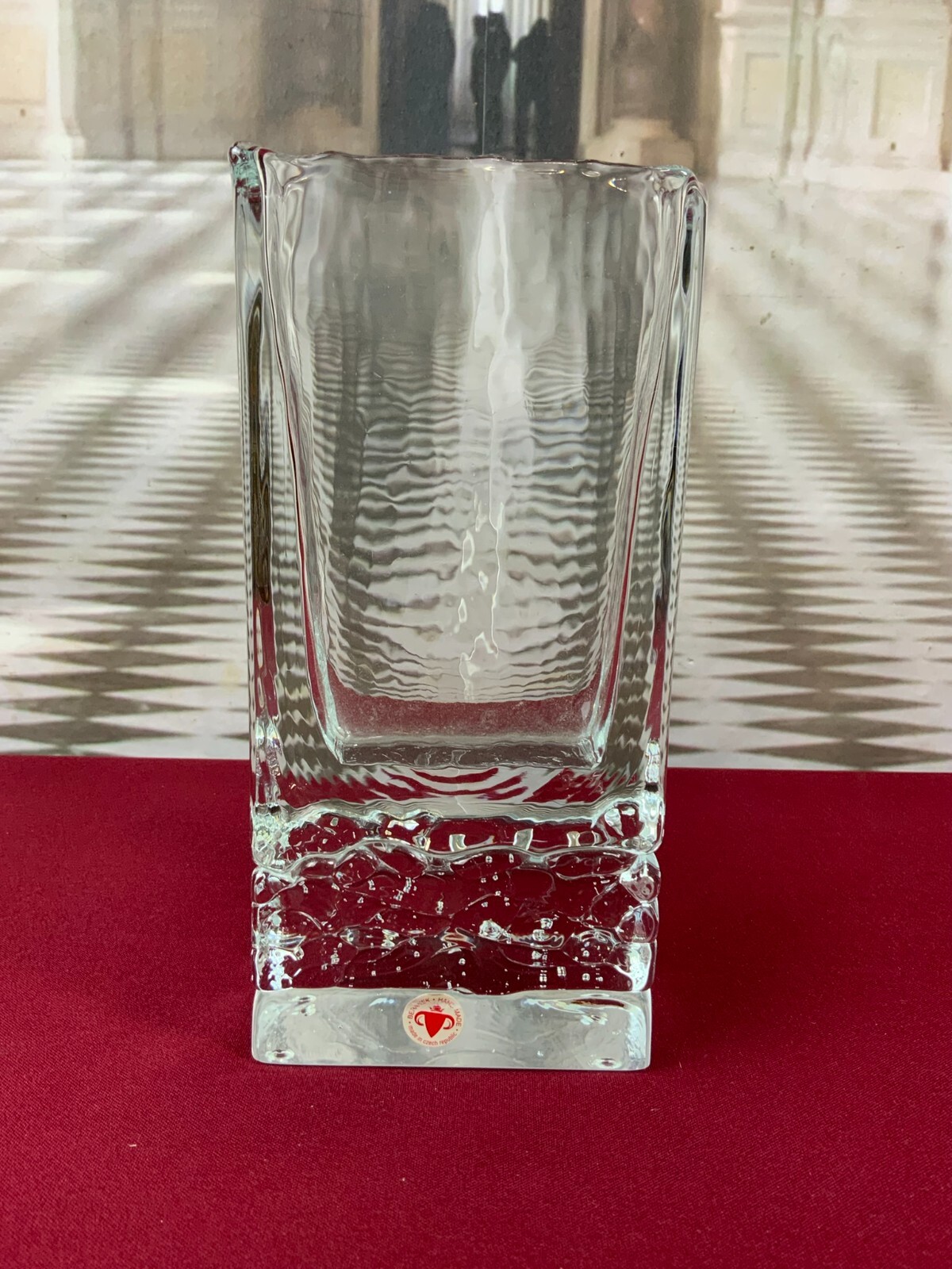 BERANEK GLAS VASE MASSIV GEARBEITET 2kg 22cm HOCH