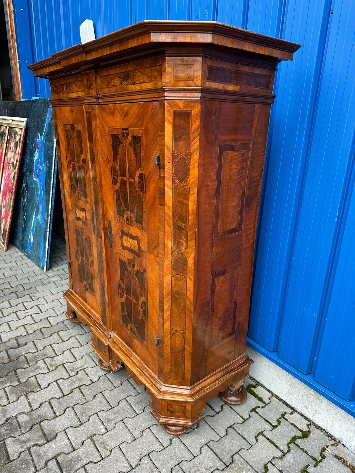 GROSSER BAROCKSCHRANK UM 1780 NUSSBAUM INTARSIEN KLEIDERSCHRANK BAROCK SCHRANK – Bild 13