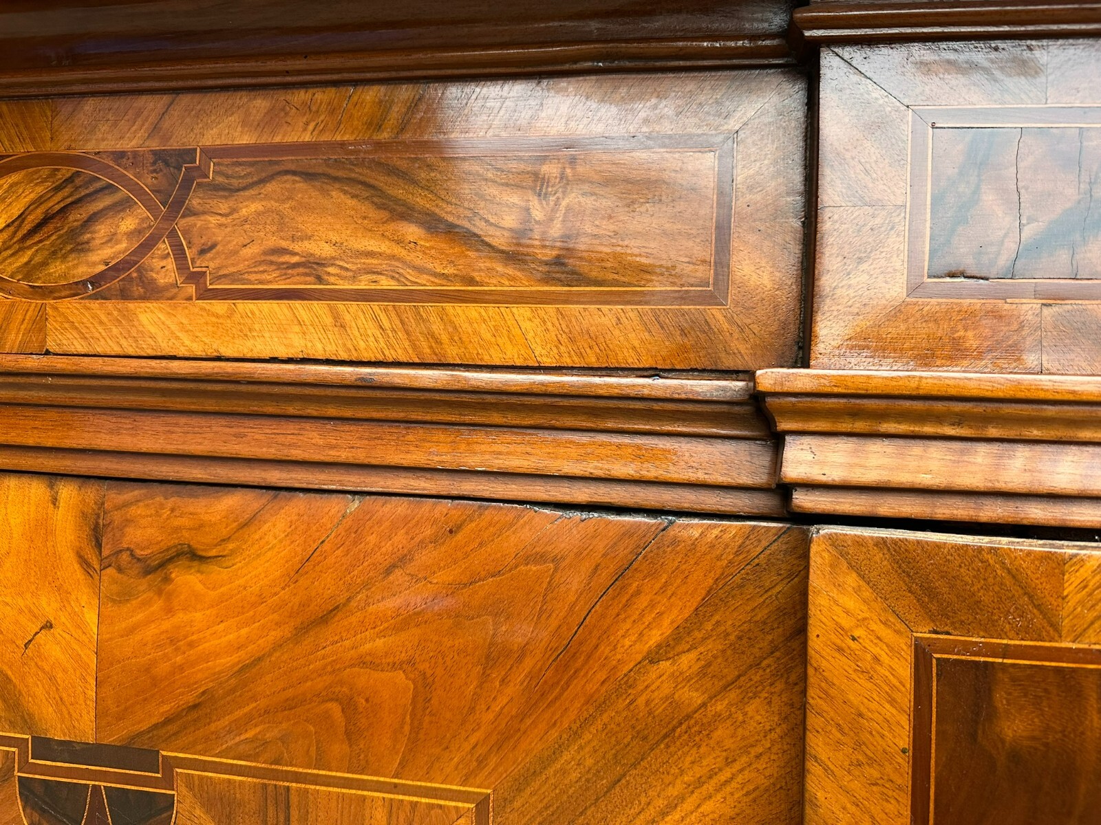 GROSSER BAROCKSCHRANK UM 1780 NUSSBAUM INTARSIEN KLEIDERSCHRANK BAROCK SCHRANK – Bild 17