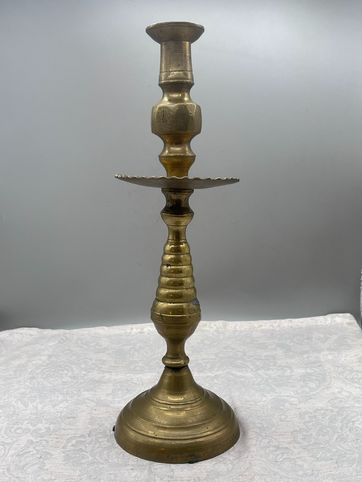 GROSSER ANTIKER KERZENLEUCHTER AUS BRONZE ALTARLEUCHTER KRAGENLEUCHTER 2kg