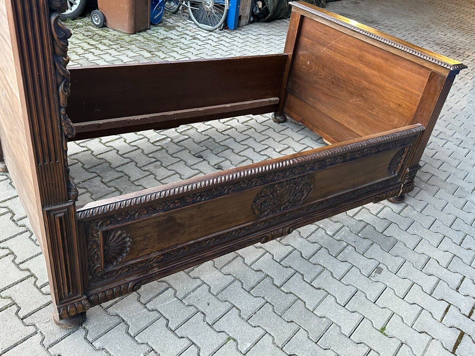 ANTIKES BETTGESTELL NEO RENAISSANCE PRUNK SCHNITZWERK NUSSBAUM UM 1920 PRUNKBETT – Bild 24