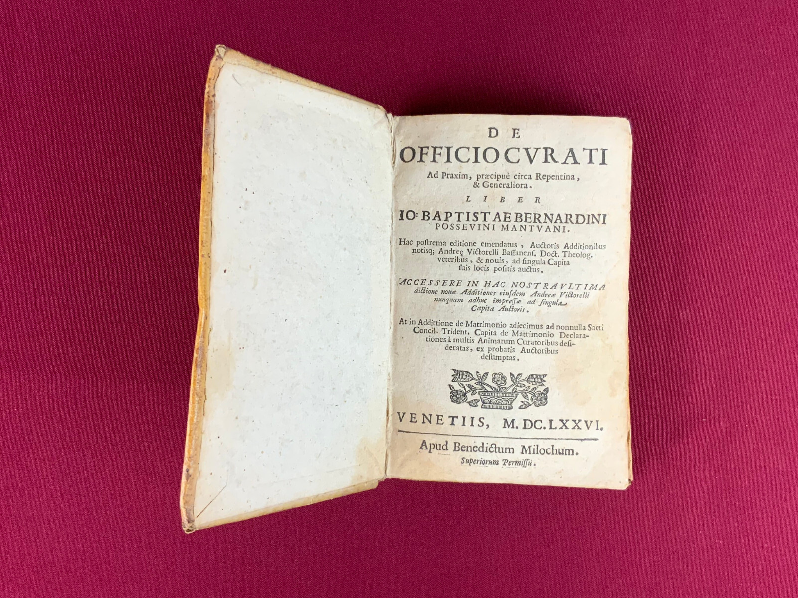 Antikes Buch von 1676 auf Latein De Officio Cvrati – Bild 3