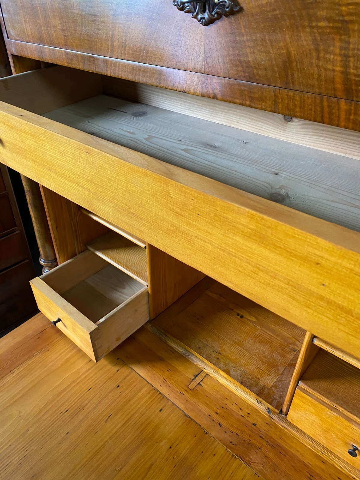 GRÜNDERZEIT SEKRETÄR NUSSBAUM FURNIERT ANTIK 19-TES JHDT WOHNFERTIG SCHREIBMÖBEL – Bild 8