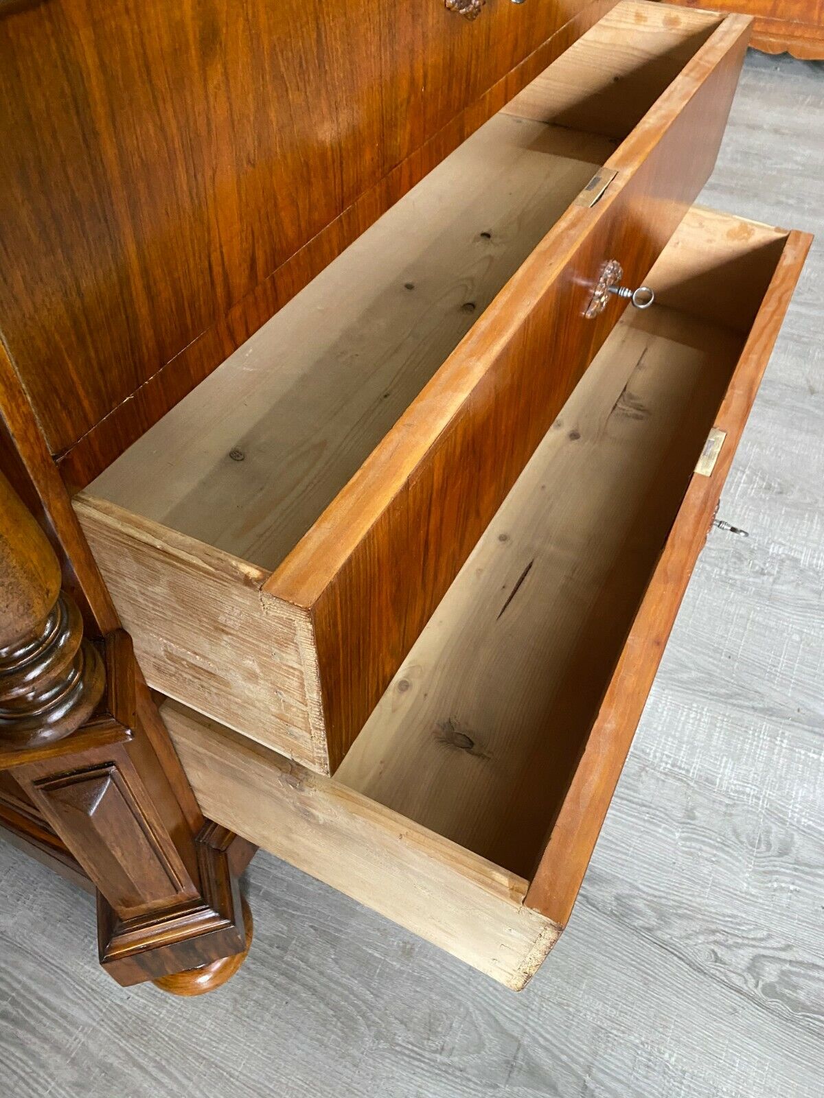 GRÜNDERZEIT SEKRETÄR NUSSBAUM FURNIERT ANTIK 19-TES JHDT WOHNFERTIG SCHREIBMÖBEL – Bild 9