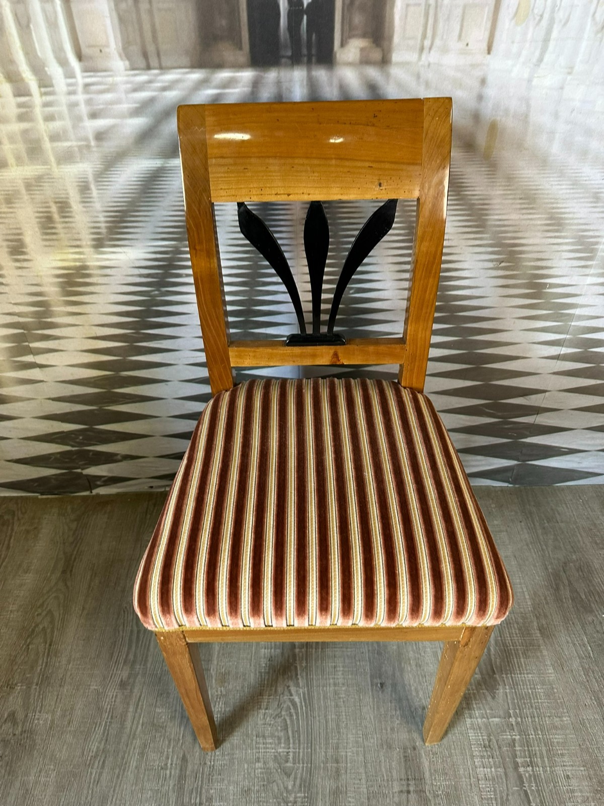 ANTIKER BIEDERMEIER STUHL NUSSBAUM MITTE 19 TES JHDT EBONISIERUNG