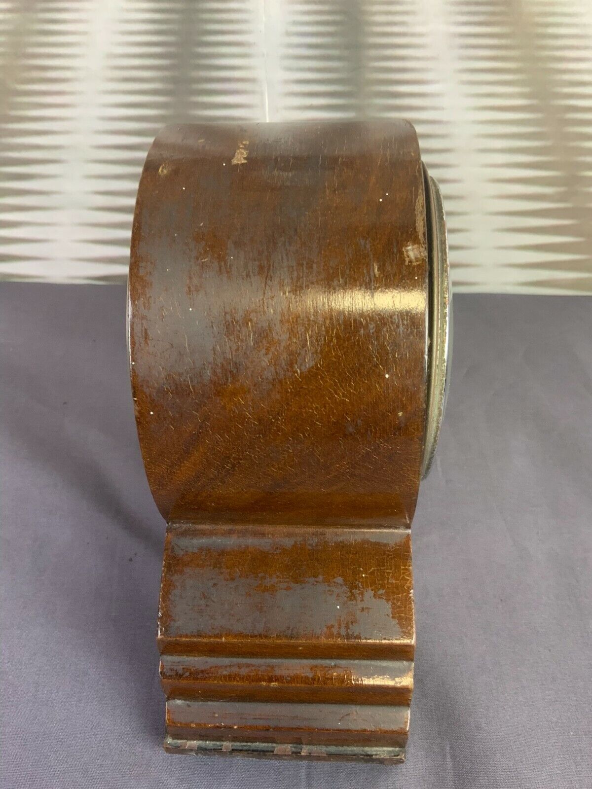 ART DECO TISCHUHR HOLZ GEHÄUSE MIT FEINEN INTARSIEN MADE IN BADEN ANTIKE UHR – Bild 7