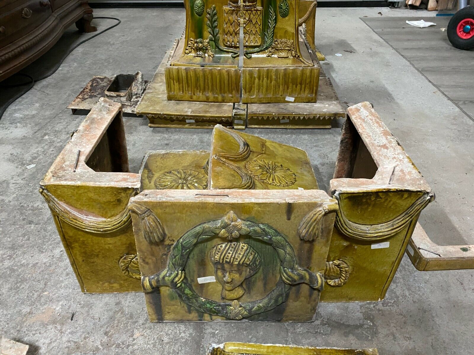 KACHELOFEN LOUIS SEIZE ORIGINAL ANTIK 1800 KLASSIZISMUS GUTE RESTAURATIONSBASIS – Bild 4