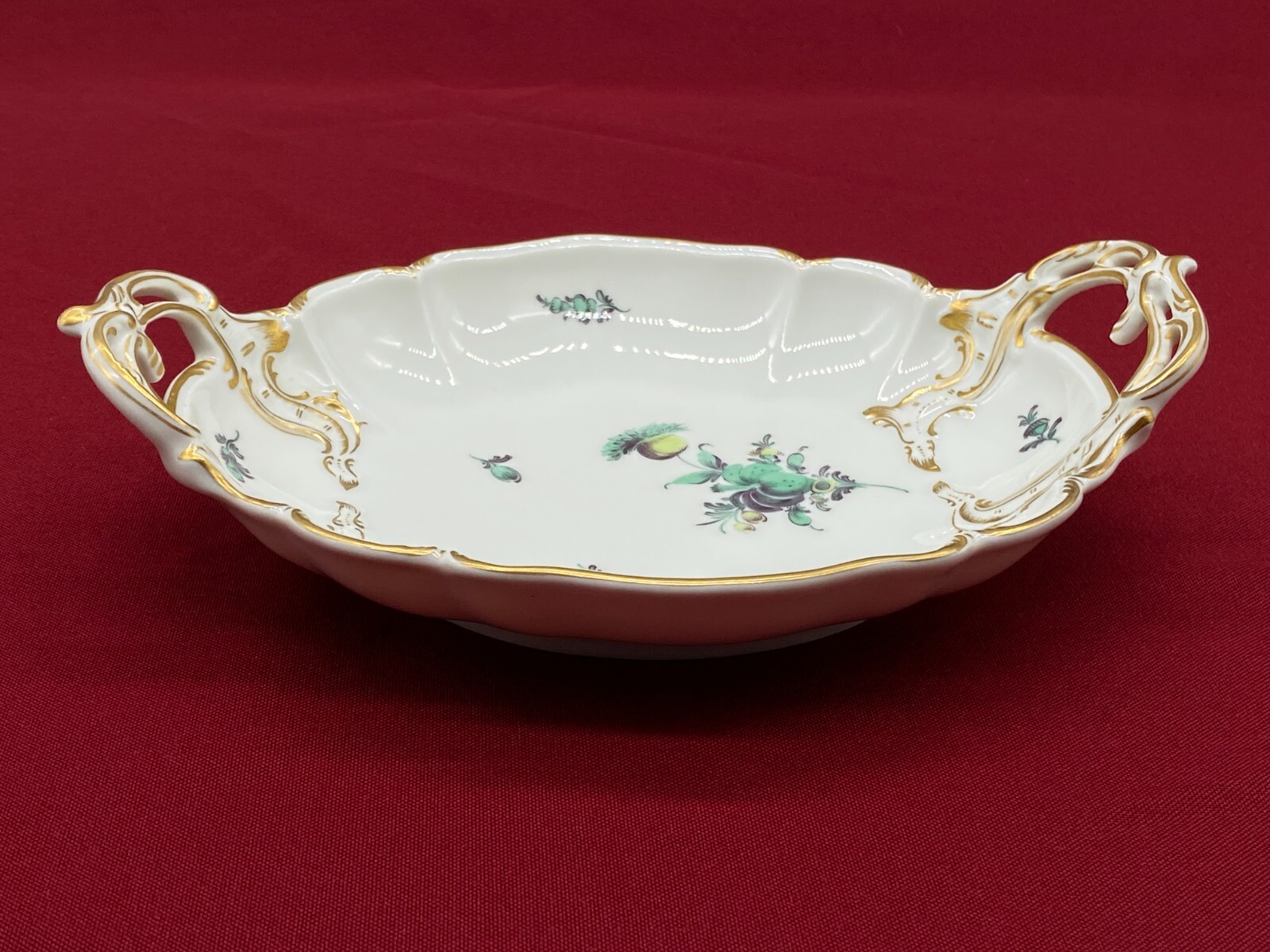 ROKOKO PORZELLAN SCHALE MIT HENKELN NYMPHENBURG TOP ZUSTAND HANDBEMALT – Bild 3