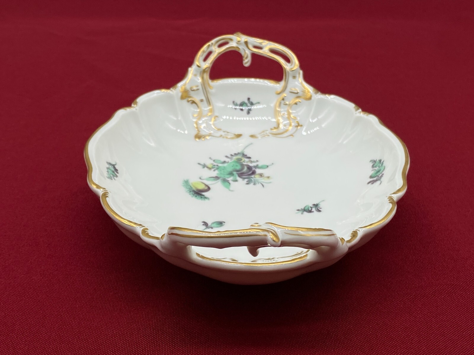 ROKOKO PORZELLAN SCHALE MIT HENKELN NYMPHENBURG TOP ZUSTAND HANDBEMALT – Bild 4